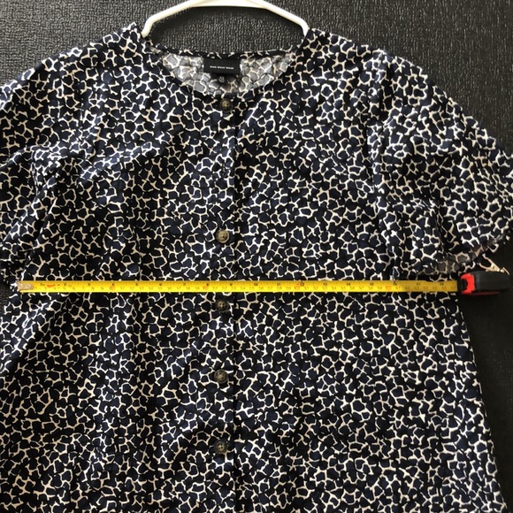 Flowy Pattern Blouse - Picture 2 of 4